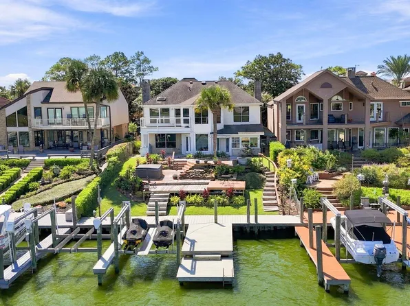932 Plantation St, League City, TX 77573