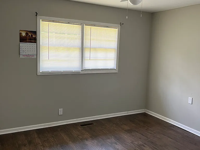 3679 Lindsey Dr — Photo 6