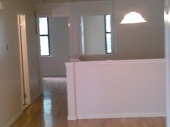 5th image of 740 E 178th St