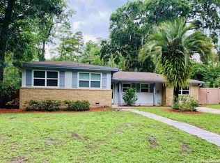 918 NW 40th Dr, Gainesville, FL 32605