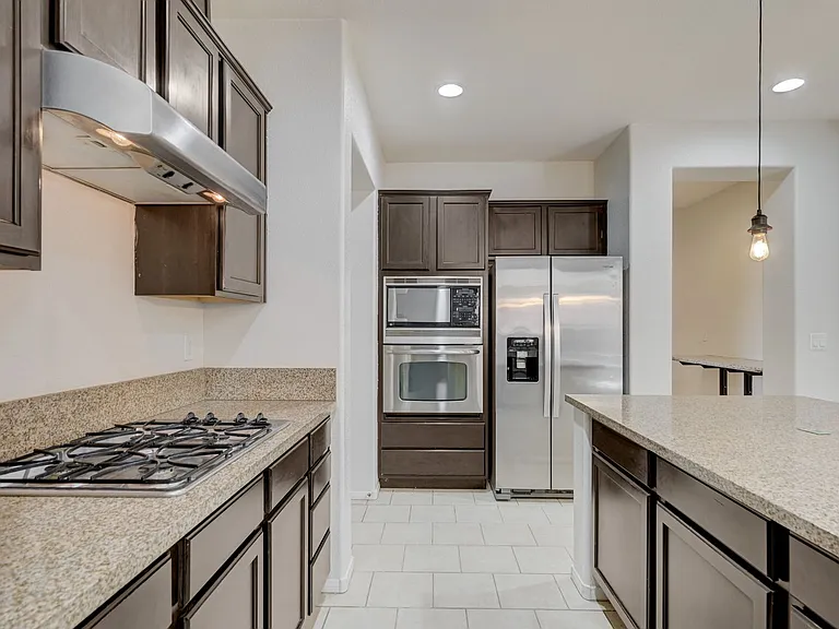 6637 Cliff Shore Ct — Photo 15