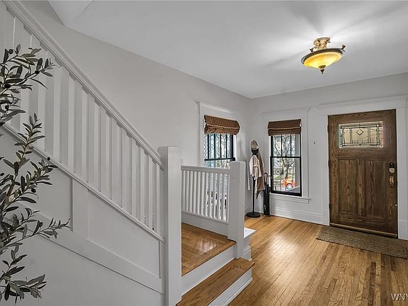 3rd image of 827 Bird Ave