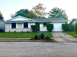 6421 Leaning Oaks St, Dallas, TX 75241