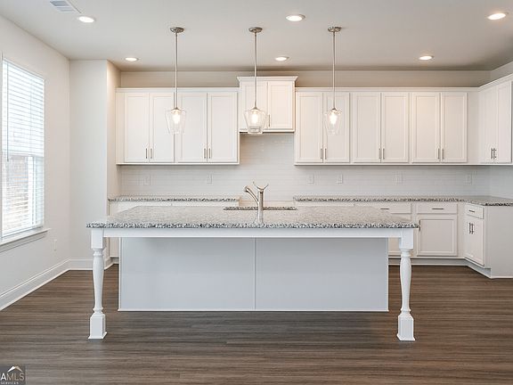 7th image of this home