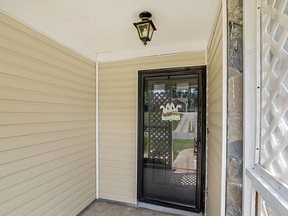 4th image of 1864 S Barton Dr