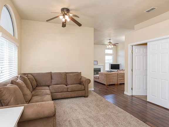 3rd image of 6310 Emerald Dr