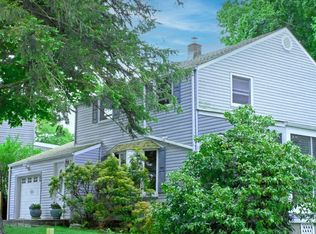 112 Jennifer Ln, Yonkers, NY 10710