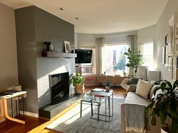 3519 N Pine Grove Ave APT 3N, Chicago, IL 60657