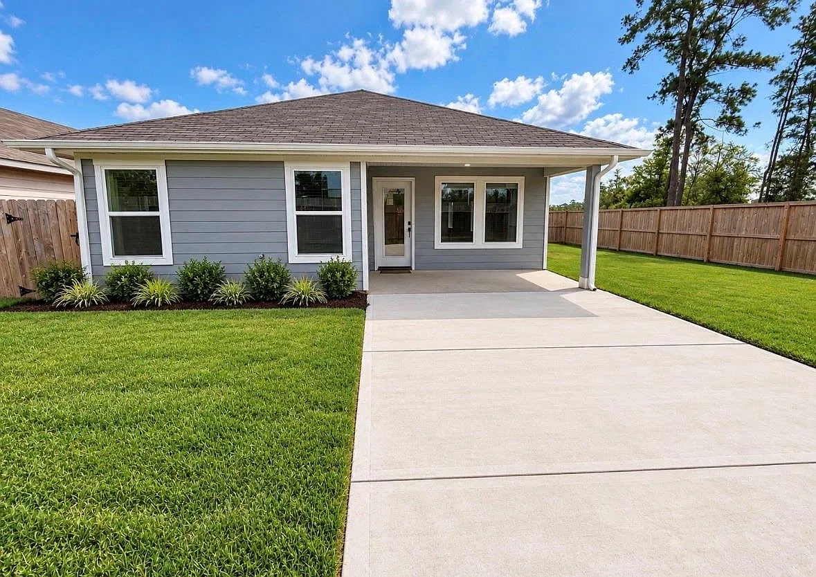 3 bed, 2.0 bath, 1389 sqft, $1,700 — Photo 2