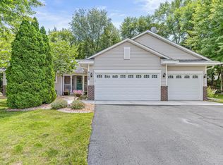 9129 Glacier Rd, Saint Bonifacius, MN 55375