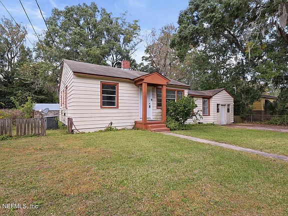2nd image of 3527 OLEANDER Street