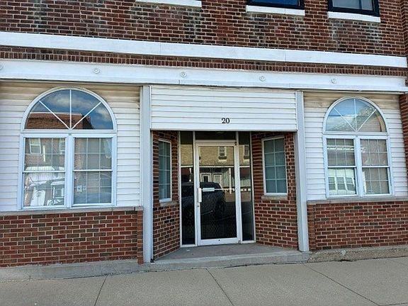 2nd image of 20 N Wisconsin St #2