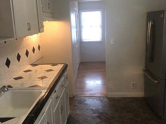 3rd image of 10228-30 Oro Vista Ave #10230