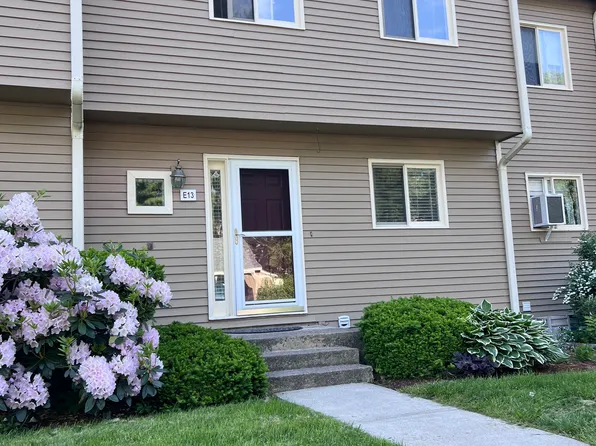 E13 Stonehedge Dr, South Burlington, VT