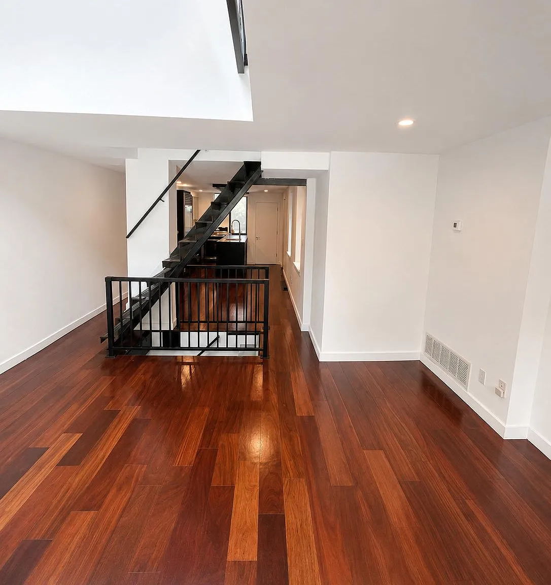 3 bed, 2.5 bath, 1850 sqft, $3,000 — Photo 3