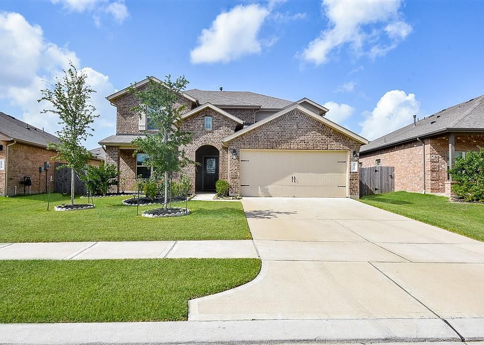 1st image of 18327 Pin Oak Lake Dr