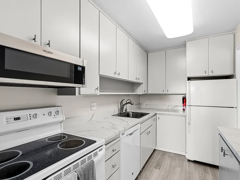 847 N Humboldt St #309 — Photo 8