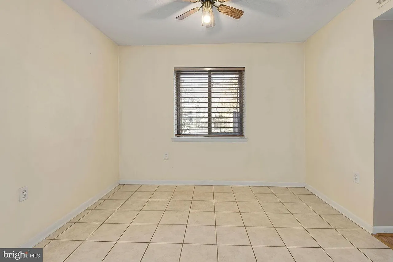 2 bed, 1.5 bath, 1085 sqft, $2,100 — Photo 4