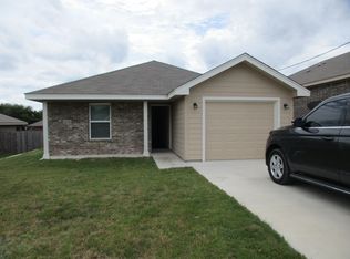1108 E Avenue G, Lampasas, TX 76550
