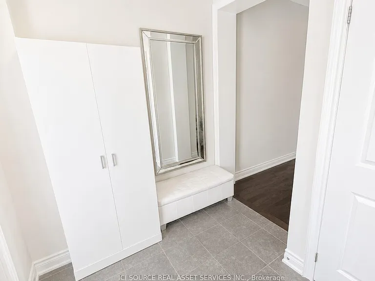 739 Clifford Perry Pl — Photo 7