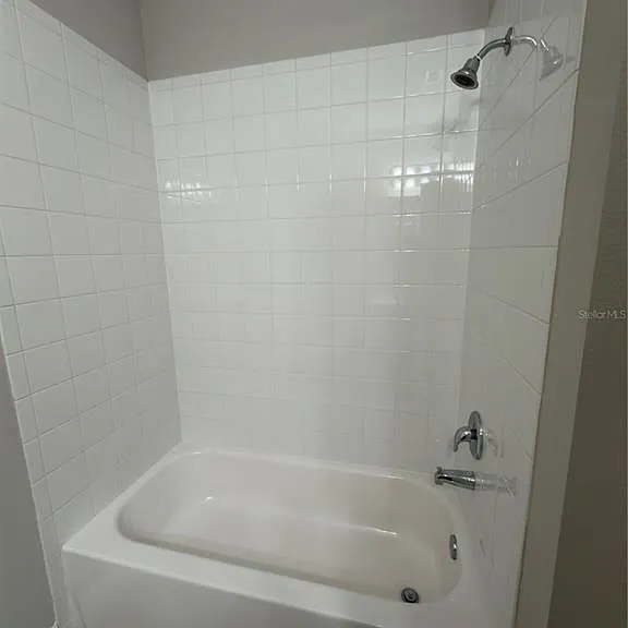 15537 Honeybell Dr — Photo 17