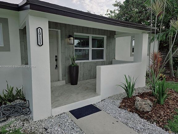 2nd image of 10111 Jamaica Dr