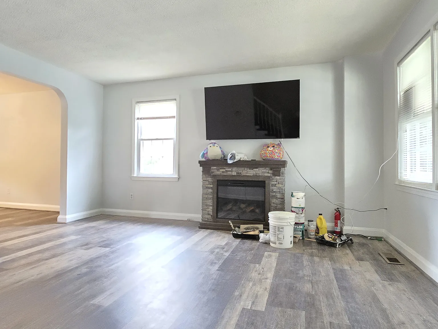 3 bed, 1.5 bath, 1728 sqft, $3,100 — Photo 3