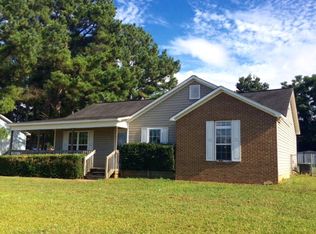 613 Wright Ave, Greenwood, SC 29646
