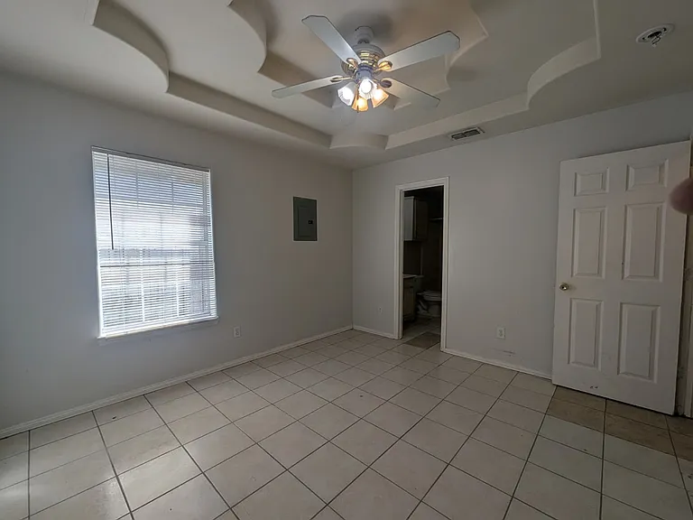 1614 Phoenix St #3 — Photo 9