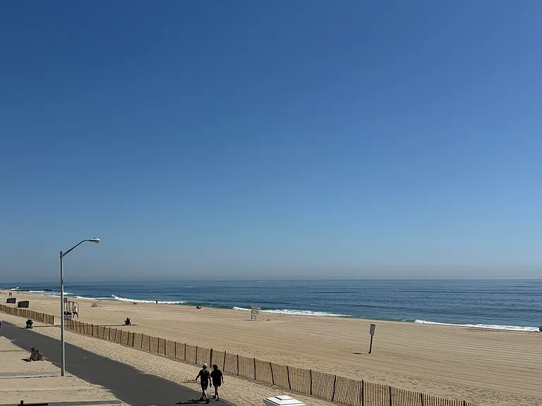 419 Beachfront Front — Photo 17
