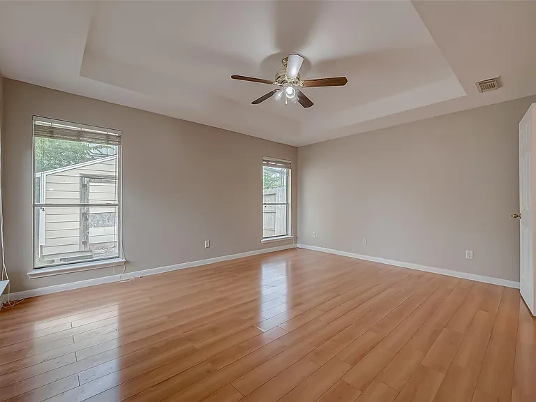 8714 Pleasantbrook Dr — Photo 21