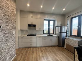 60-02 60th St, Maspeth, NY