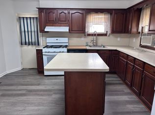 13 E Pennsylvania Ave, Yoe, PA 17313