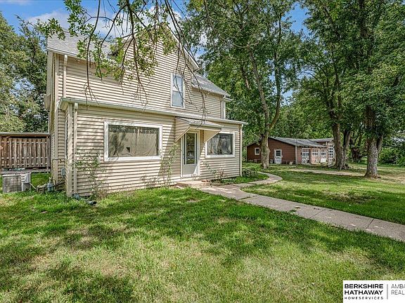 3rd image of 510 1st St