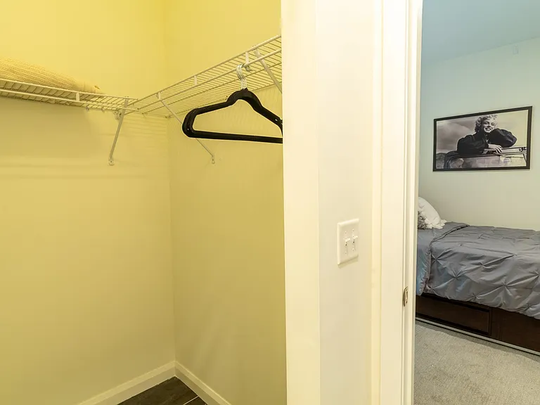The King Apartments — Photo 36