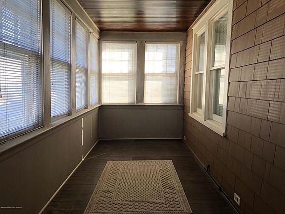 3rd image of 82 Cloister Pl