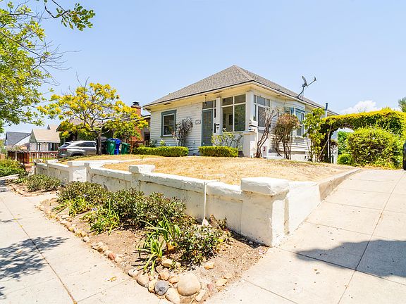 2nd image of 3943 Georgia St