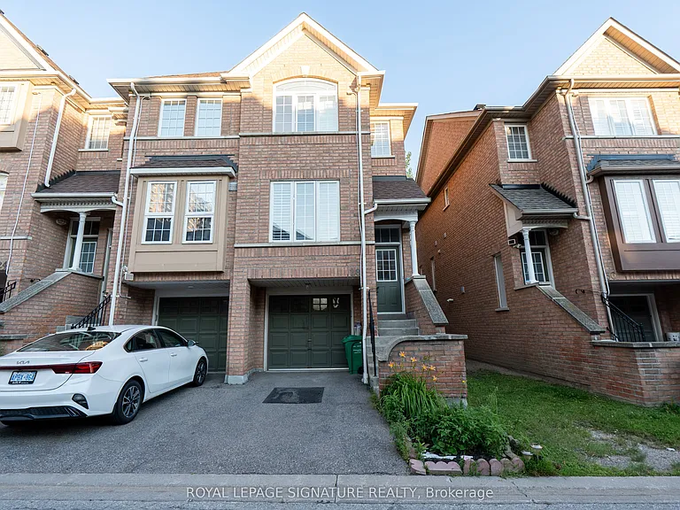 50 Strathaven Dr #28 — Photo 1
