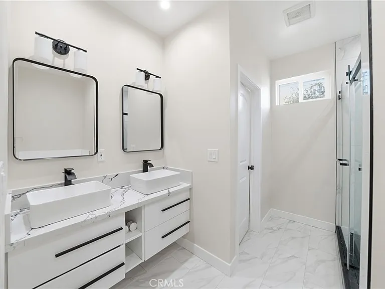 16315 Orick Ave — Photo 9