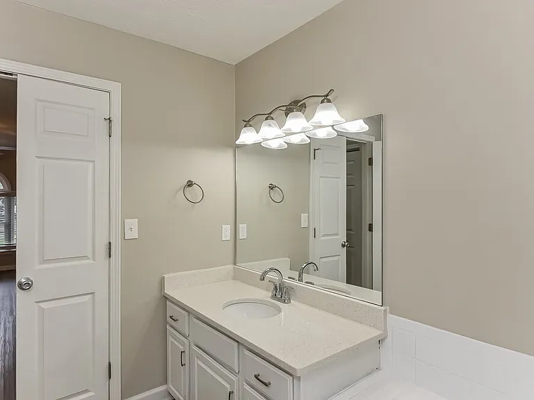 3811 Eden Glen Dr SE — Photo 11