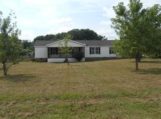 594 Robinson Dairy Rd, Enoree, SC 29335