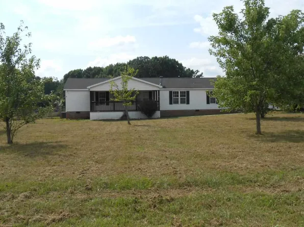 594 Robinson Dairy Rd, Enoree, SC 29335