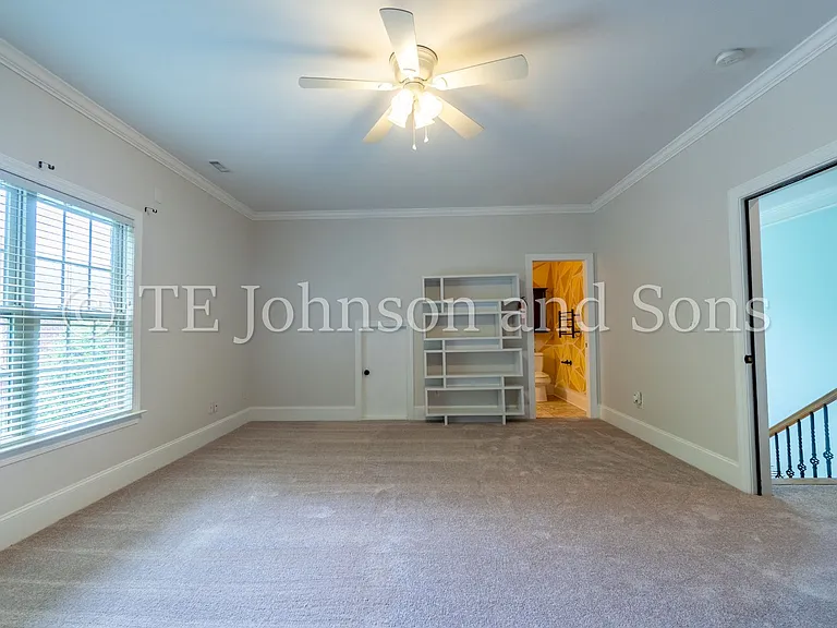 1112 Oakencroft Ct — Photo 31