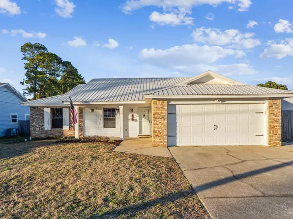 223 Michael Ave, Mary Esther, FL 32569