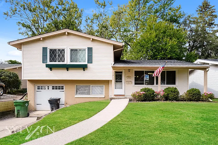 1217 Elco Ave photo 1