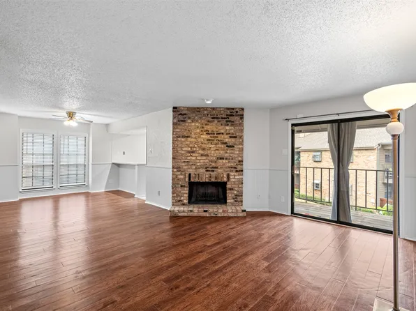 15221 Berry Trl APT 302, Dallas, TX 75248