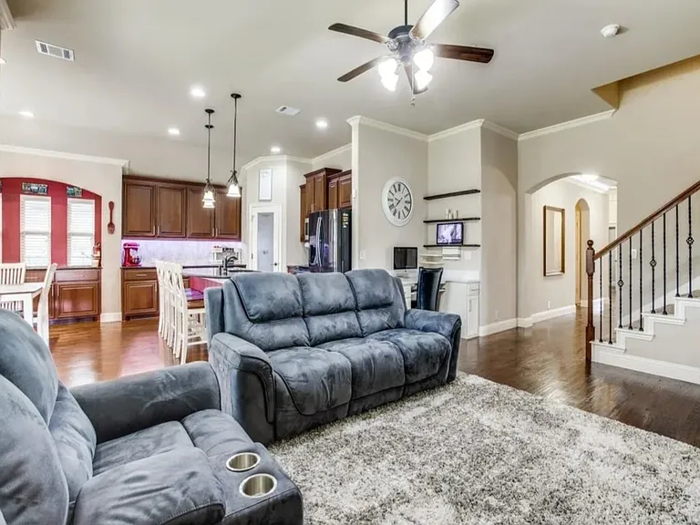 804 Longhorn Dr — Photo 6