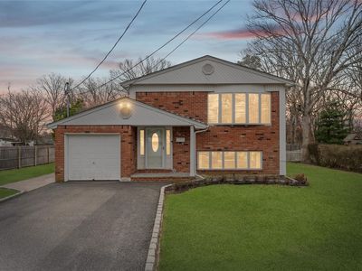 36 E Belmont Street, Bay Shore, NY, 11706