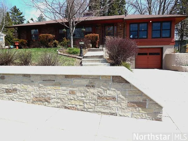 3017 Silver Lake Rd