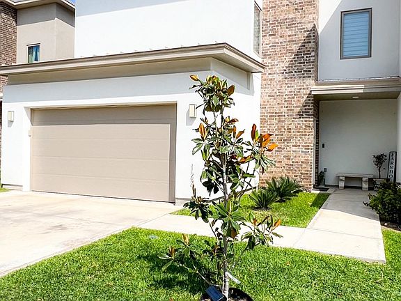 3rd image of 10902 International Blvd #123E